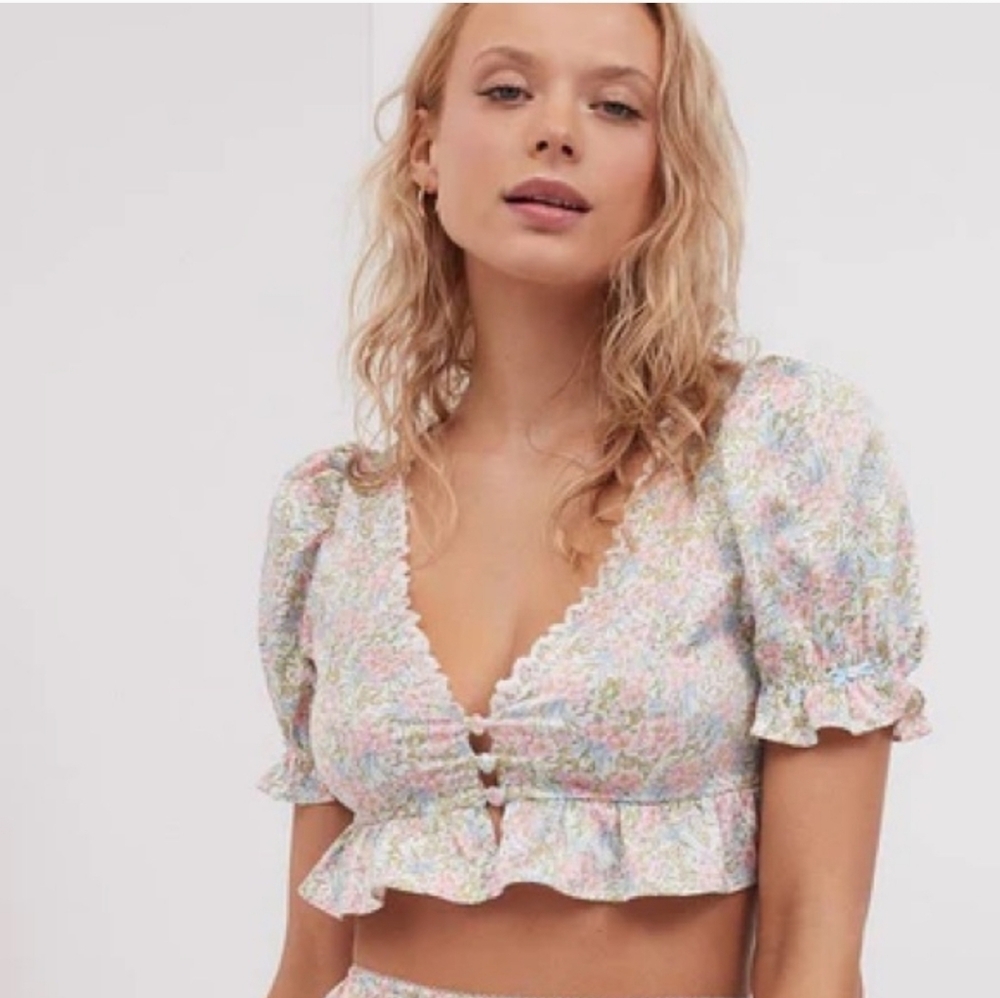 FIRM-For love and lemons Farrah floral puff sleeve  crop top sz small